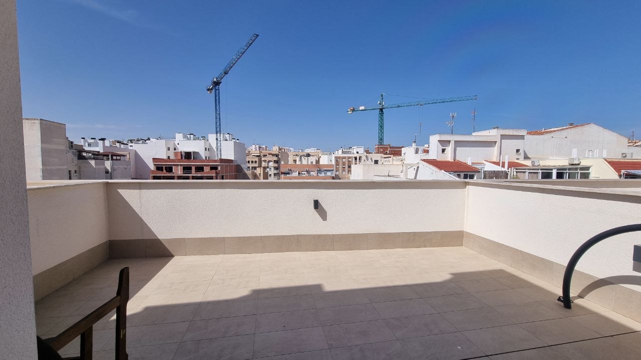 Toppetasje til salgs til Las Piscinas Naturales (Torrevieja)