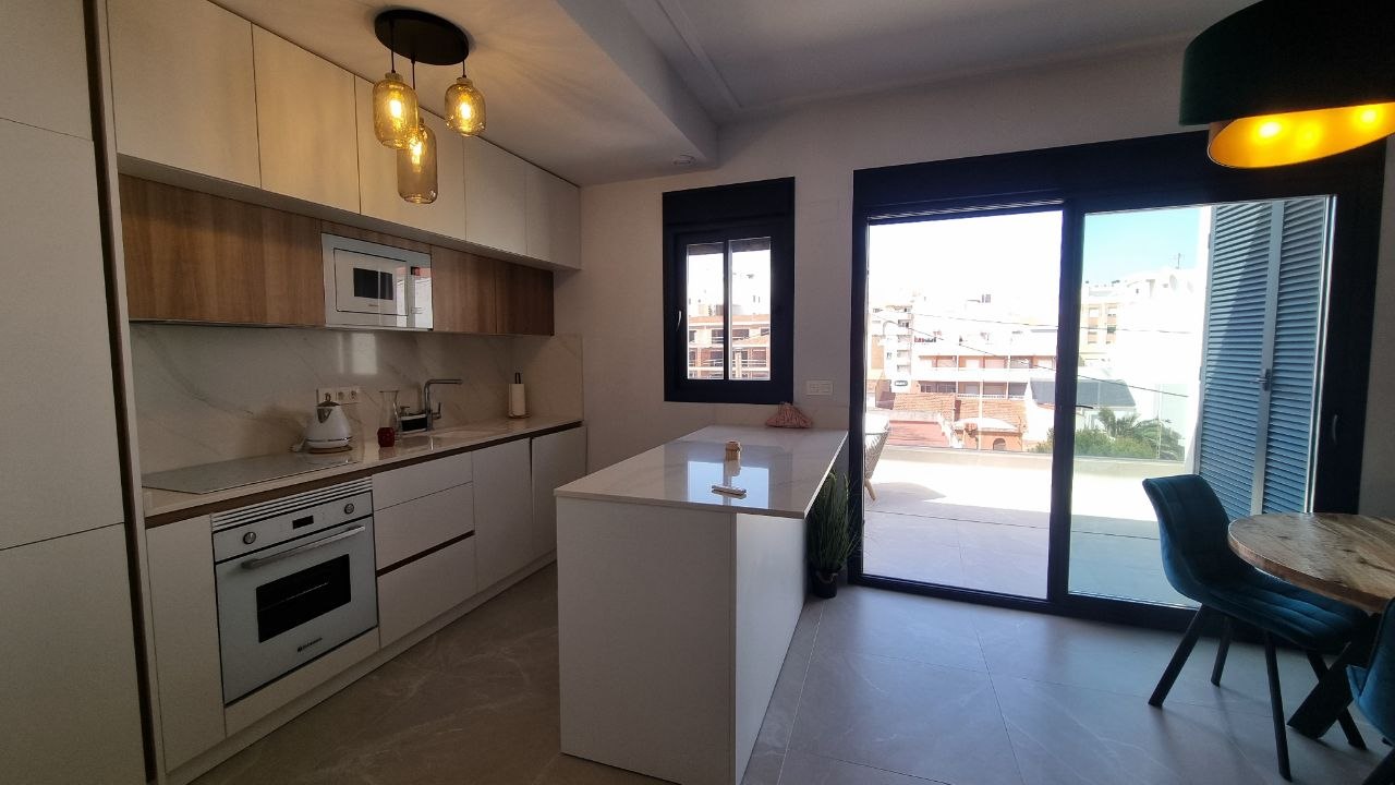 Toppetasje til salgs til Las Piscinas Naturales (Torrevieja)