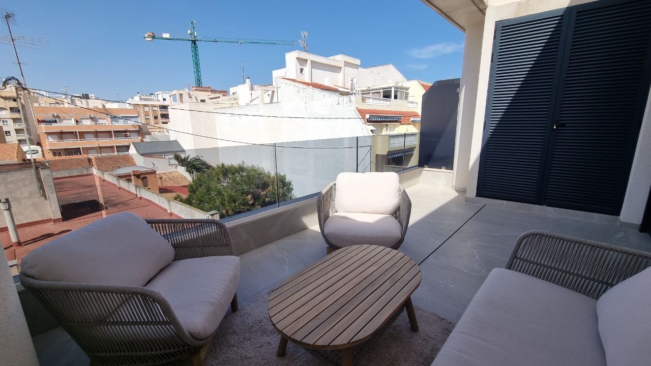 Toppetasje til salgs til Las Piscinas Naturales (Torrevieja)