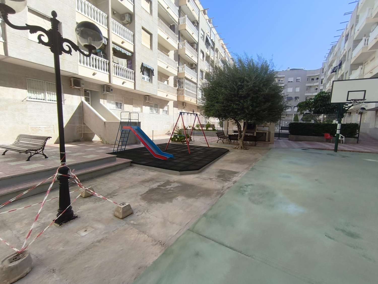 Lejlighed til salg i Las Piscinas Naturales (Torrevieja)